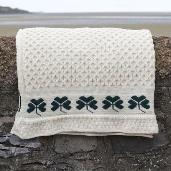 Aran Crafts Other - NEW Aran Crafts 100% Merino Wool Irish Shamrock Blanket 50x60 Natural & Green